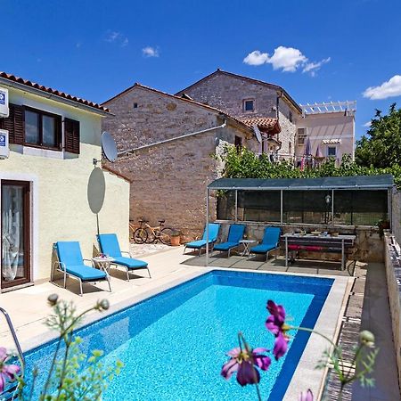 Villa Karina Tar Tar-Vabriga Екстериор снимка