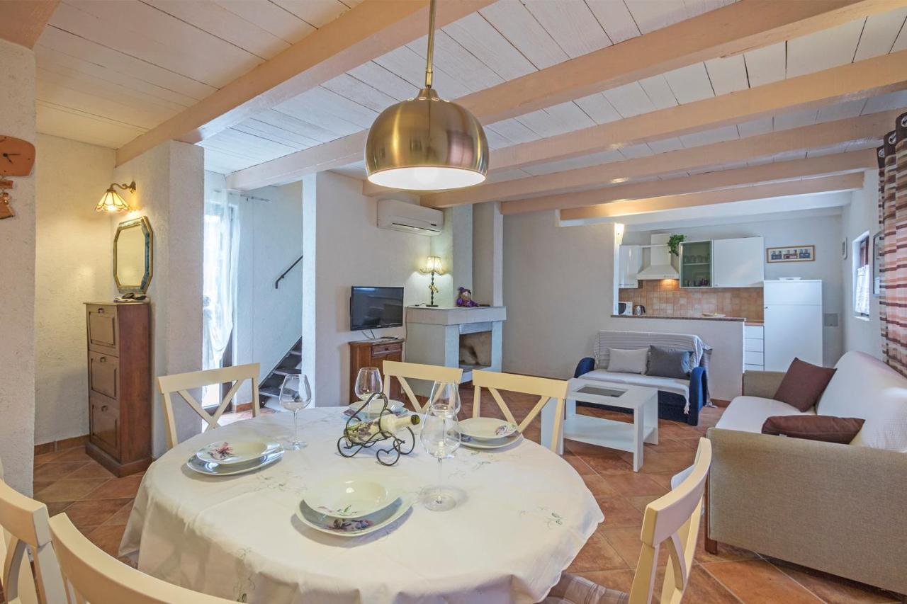 Villa Karina Tar Tar-Vabriga Екстериор снимка