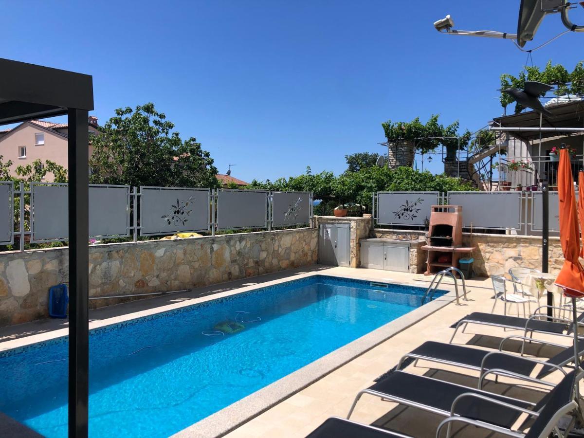 Villa Karina Tar Tar-Vabriga Екстериор снимка